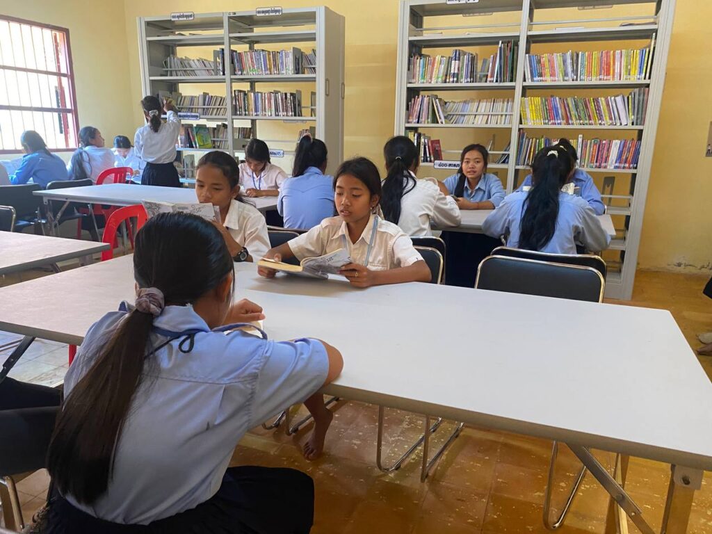 bibliothèque lycée cambodge
