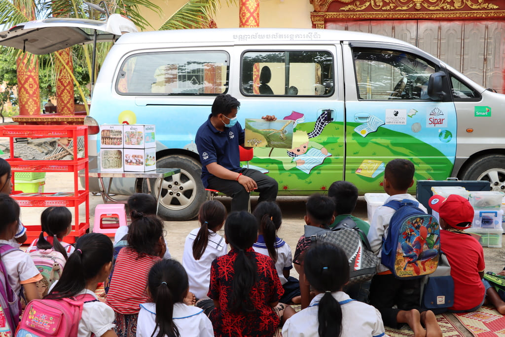 bibliobus FASEJ cambodge