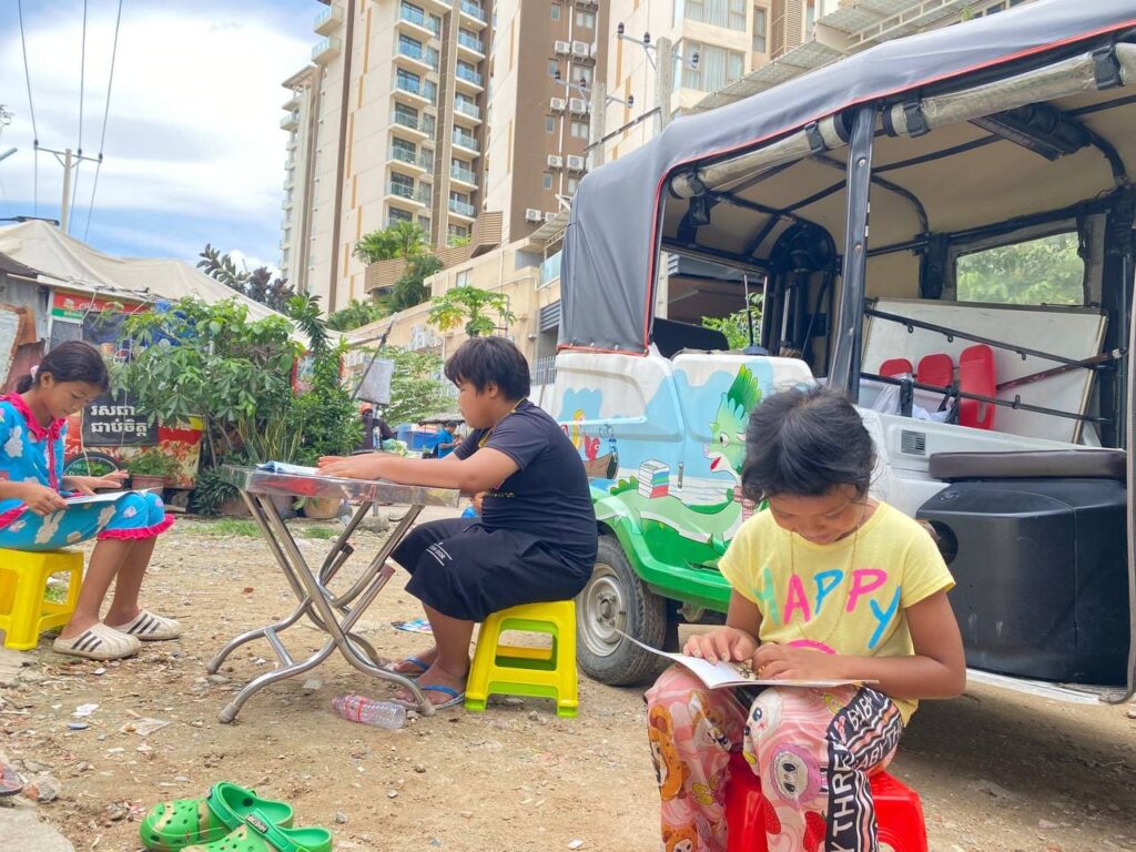 Biblio tuk-tuk Magic Libraries
